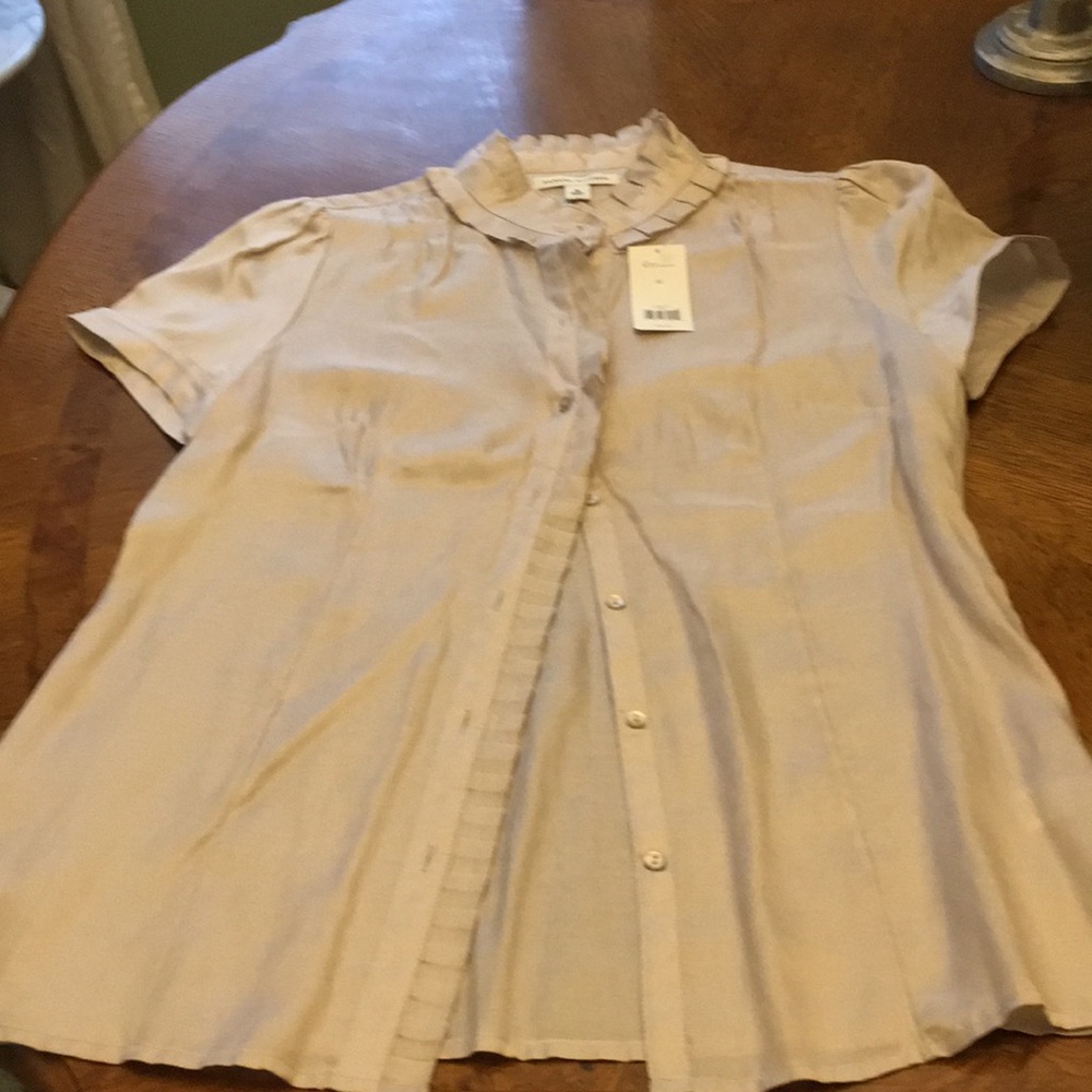 Banana Republic Light Beige Ruffle Collar Short Sleeve Blouse